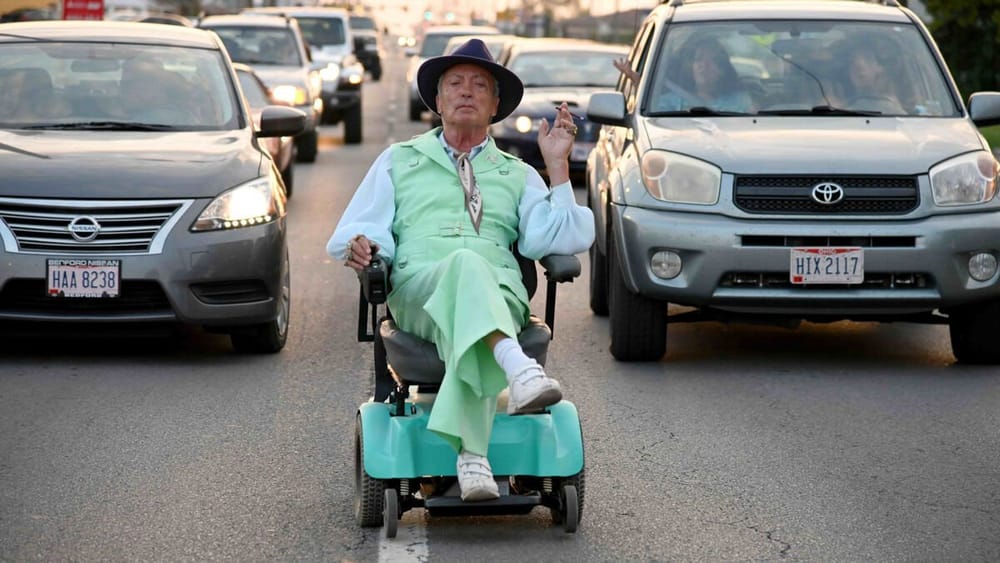 Swan Song Review - Udo Kier Stuns in a Heartfelt Tribute to the Elder Gay Community