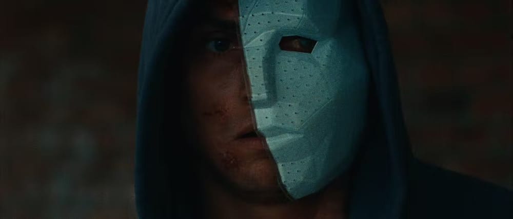 Tropic (Tropique) Review - A Haunting Character Study About How Reaching for the Stars Comes with a Cost